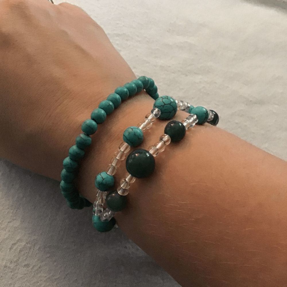 Bundle Of 2 Gemstone Stretch Bracelets - Howlite, Aventurine & Glass Beads